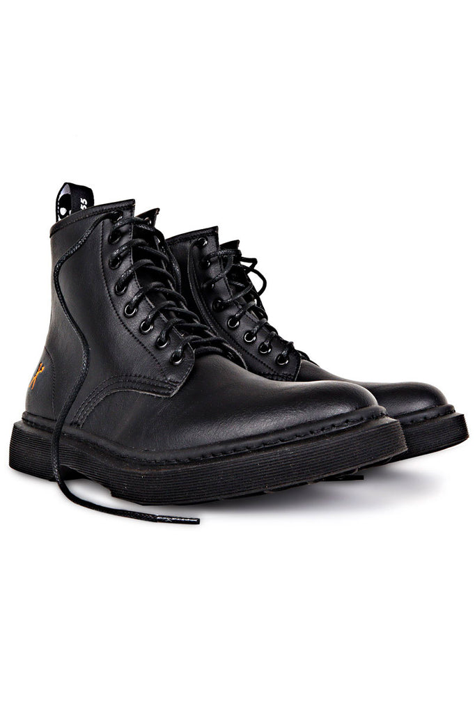 London in Black from King 55