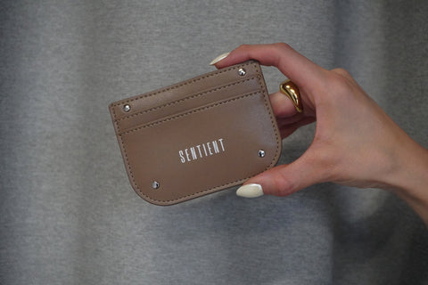 Vera Cardholder in Oleatex from SENTIENT