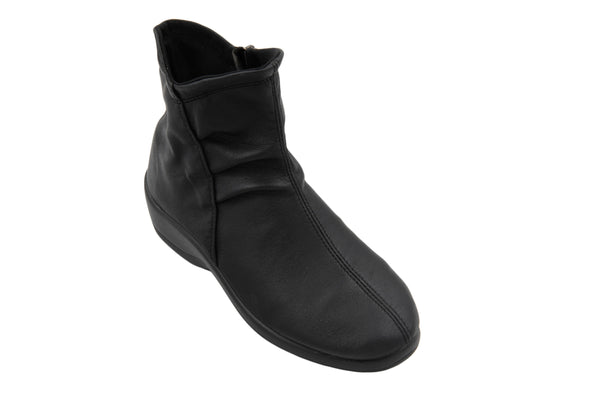 Paluma in Black from Arcopedico