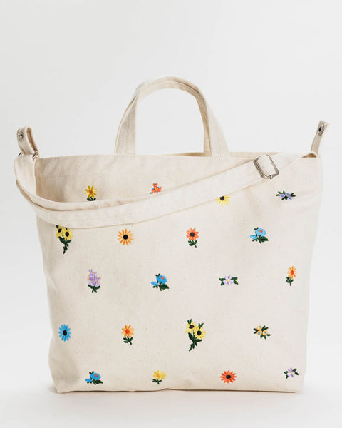 Horizontal Zip Duck Bag in Ditsy Floral from BAGGU