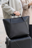 Traveler Bag in Black from Canussa