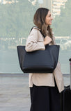 Traveler Bag in Black from Canussa