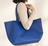 Totissimo Bag in Blue Recycled Cork from Canussa