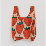 Baby BAGGU in Strawberry
