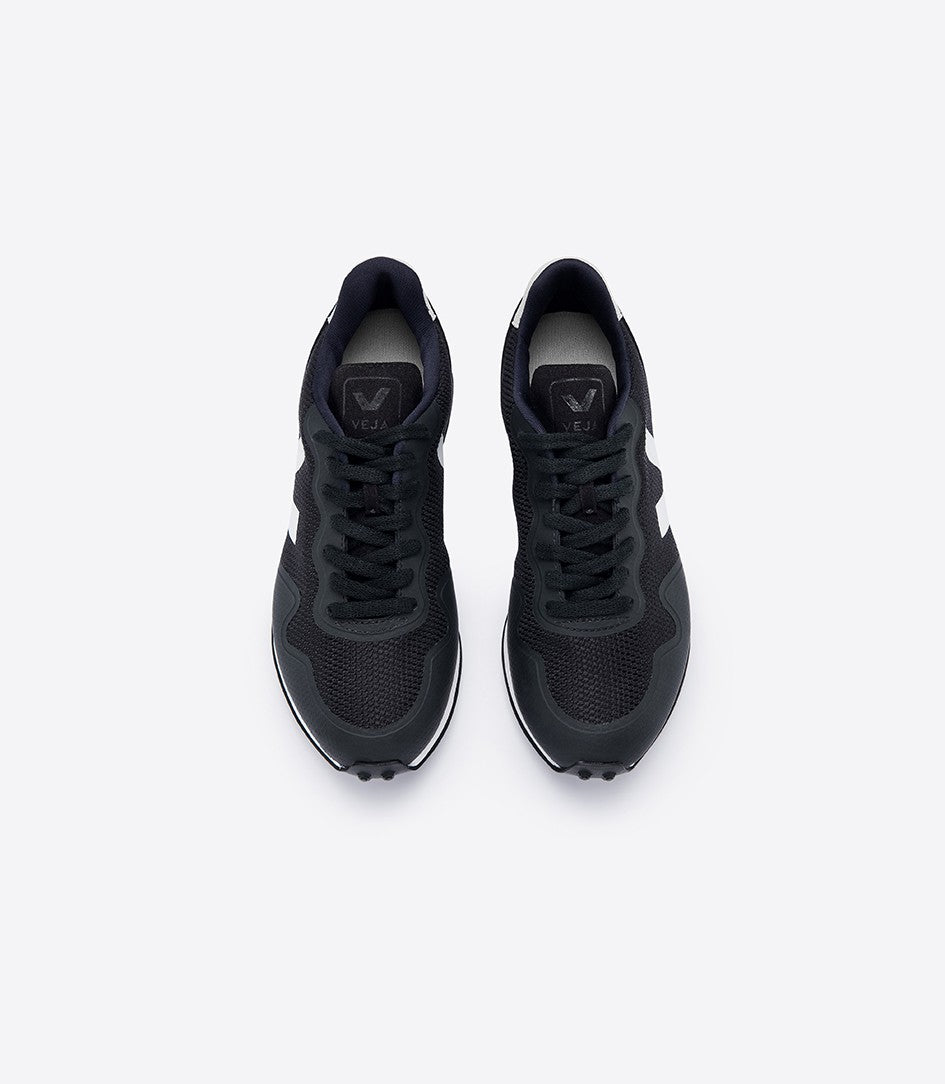 SDU B-Mesh in Black from Veja – MooShoes - Main Image